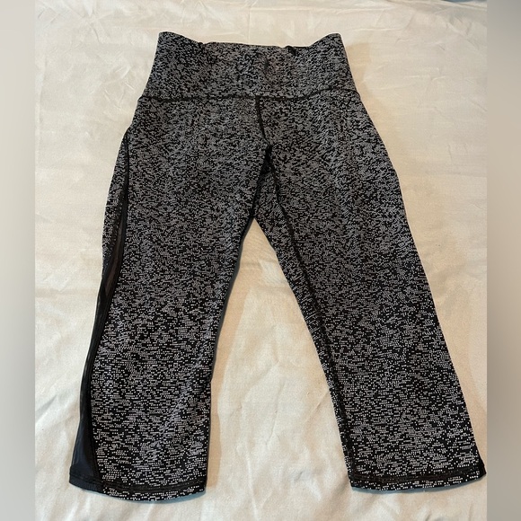 Lululemon Train Times Crop (17") - Picture 4 of 8